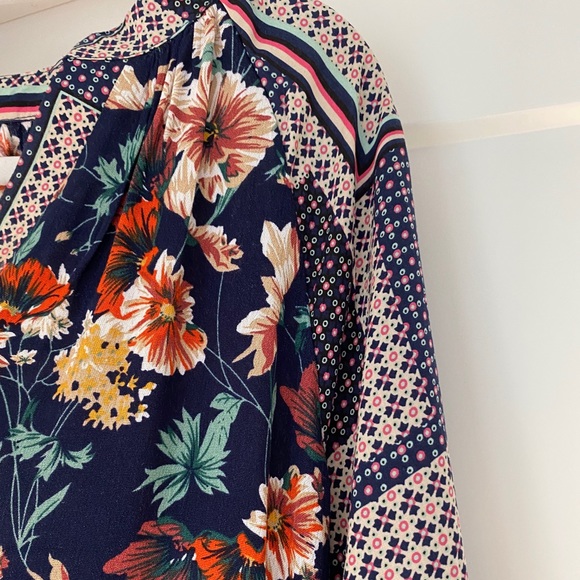 Floral Blouse - Picture 2 of 3